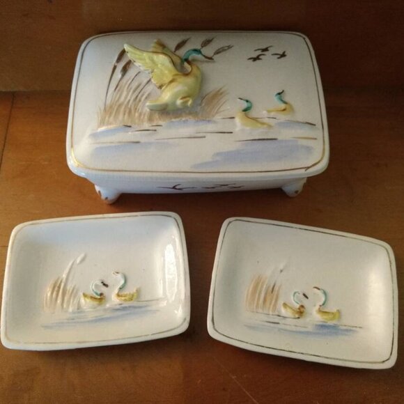Vintage Ceramic Ashtray and Cigarette Holder Set Mallard Duck Trinket Dishes - Picture 3 of 10
